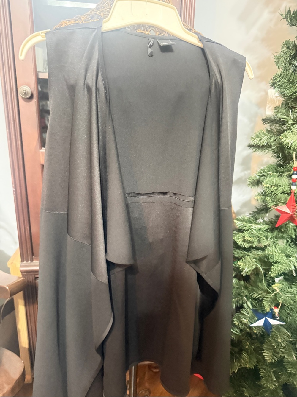 Black Sleeveless Open-Front Women's Drape Cardigan
